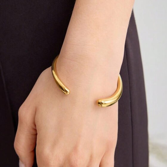 Modern Bracelet No. 052