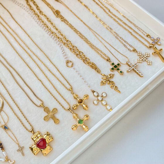 Cross Pendant Necklace No. 004