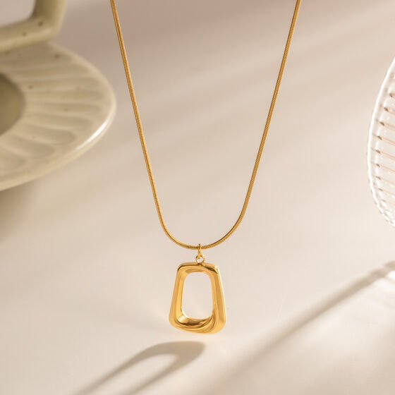 Modern Pendant Necklace No. 064