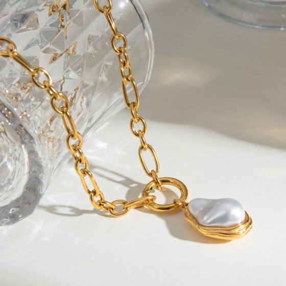 Pearl Necklace No. 082