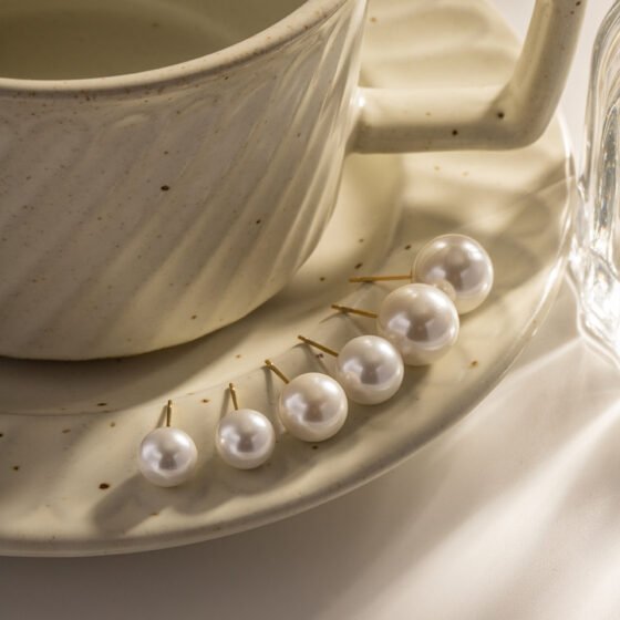 Pearl Earrings No. 004