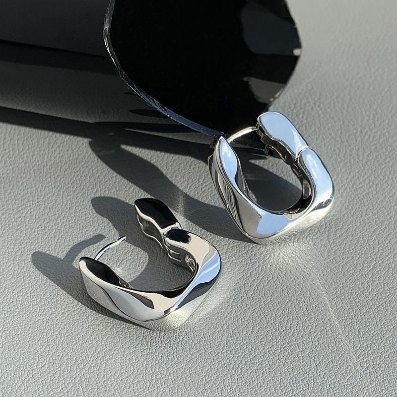 Heart Hoop Earrings No. 343 - view 5