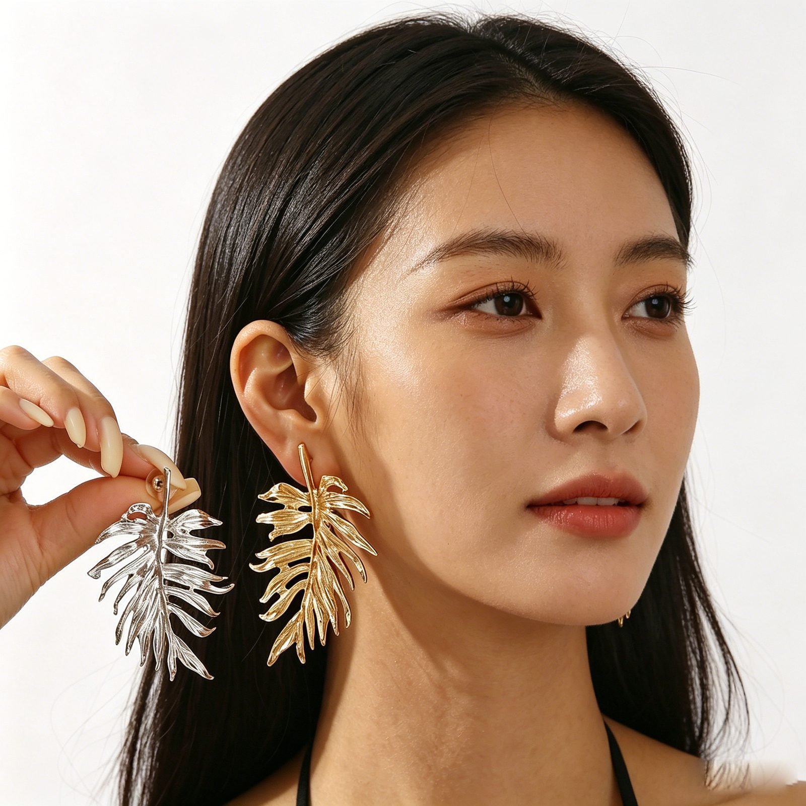 Leaf Stud Earrings No. 063 - view 1