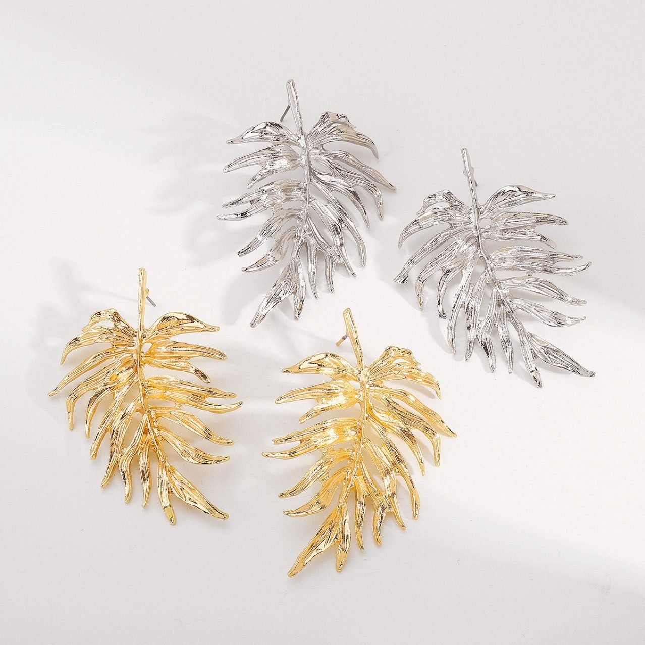 Leaf Stud Earrings No. 063 - view 3