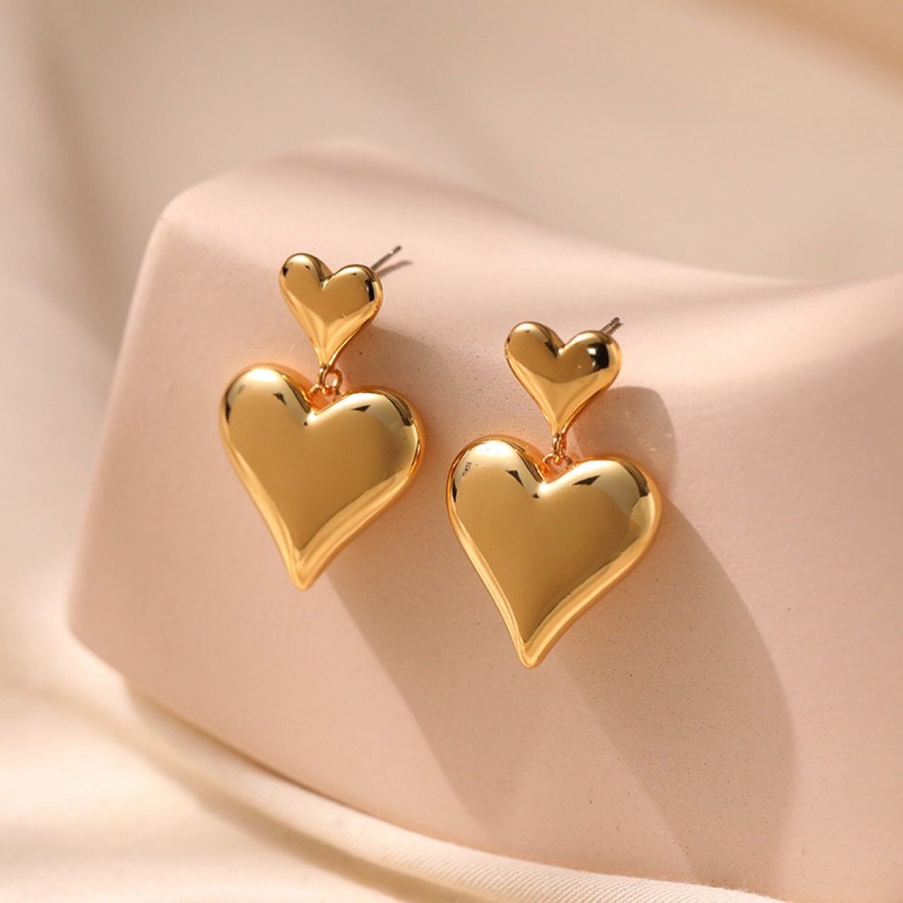 Heart Stud Earrings No. 087 - view 5