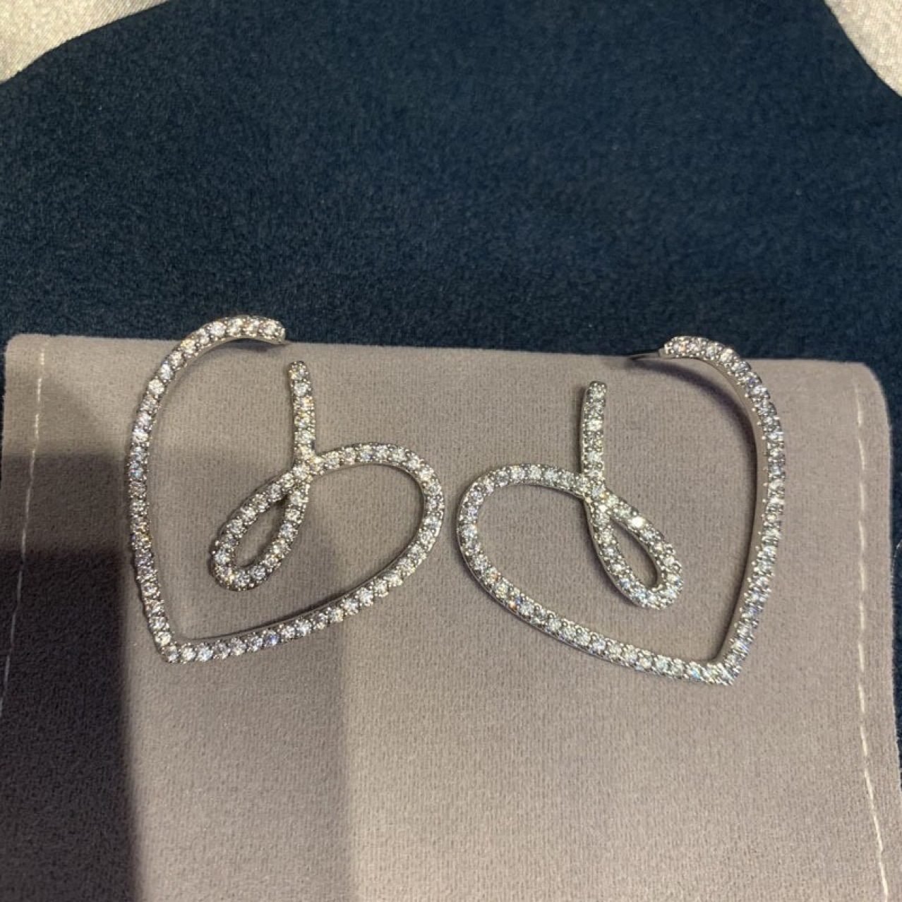 Heart Stud Earrings No. 105 - view 5