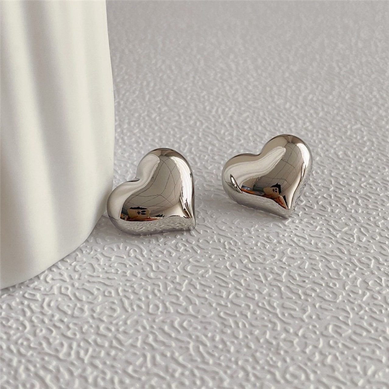 Heart Stud Earrings No. 125 - view 5