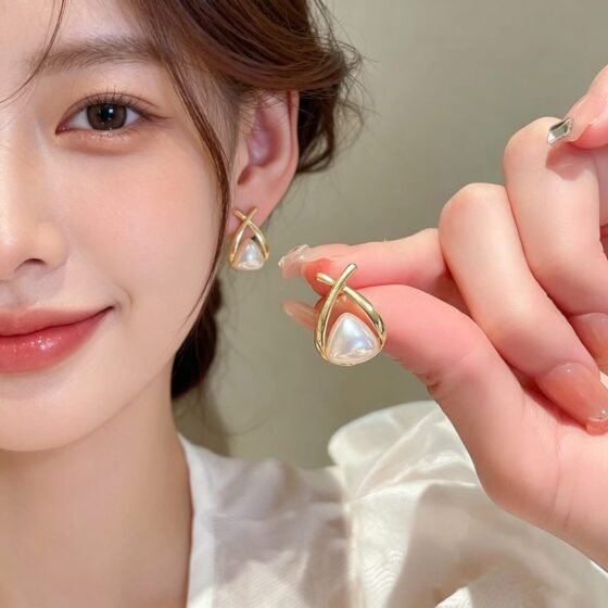 Pearl Stud Earrings No. 135 - view 1