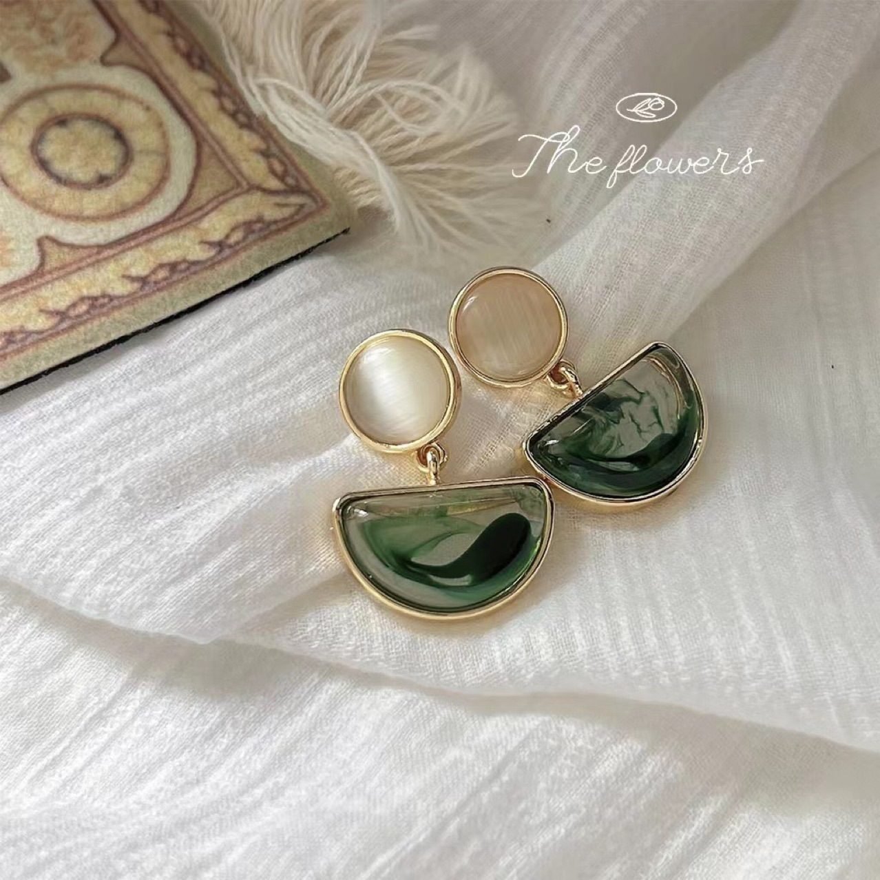 Vintage Stud Earrings No. 184 - view 5