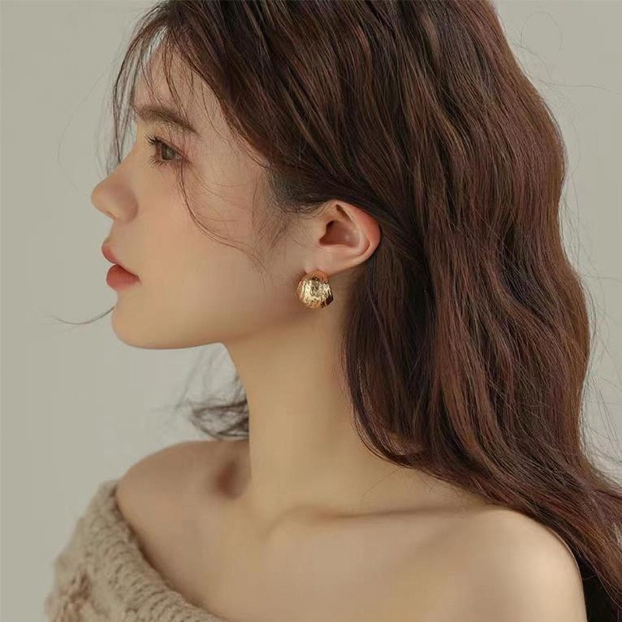Minimal Hoop Earrings - view 4