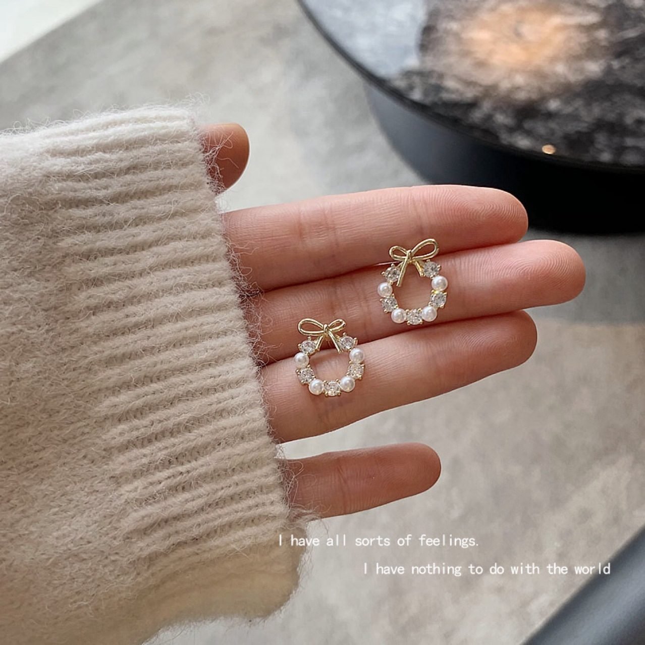 Pearl Stud Earrings No. 186 - view 4
