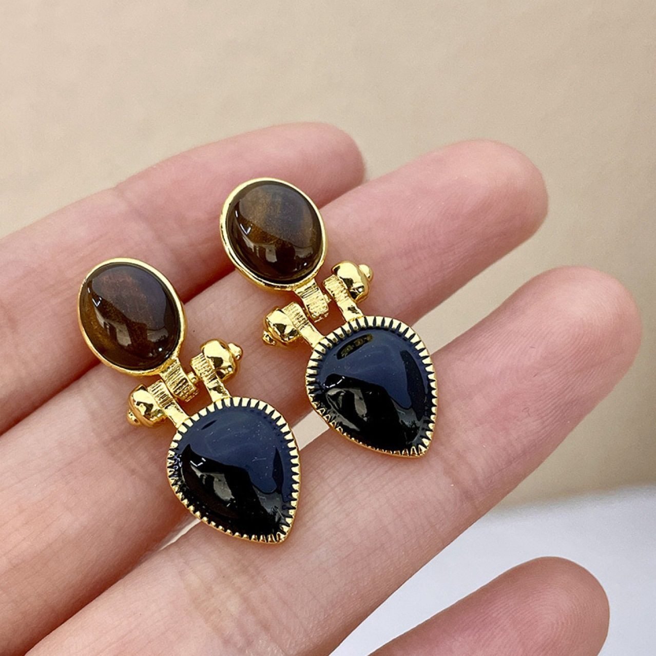 Vintage Stud Earrings No. 203 - view 7