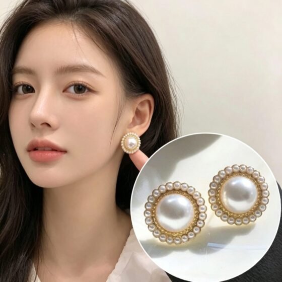 Pearl Stud Earrings No. 229 - view 1