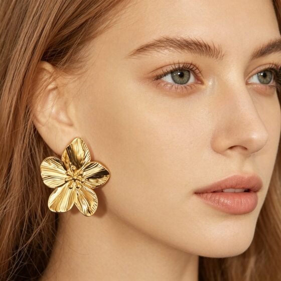 Floral Vintage Stud Earrings - view 1