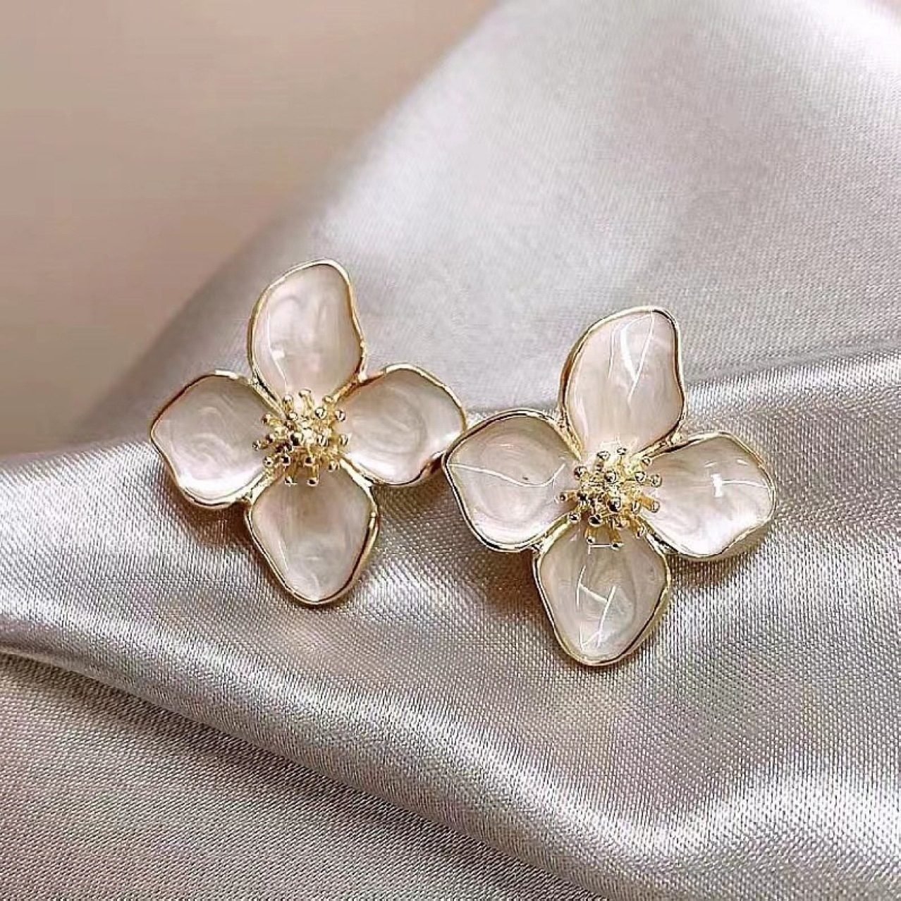 Sculptural Vintage Stud Earrings No. 254 - view 4