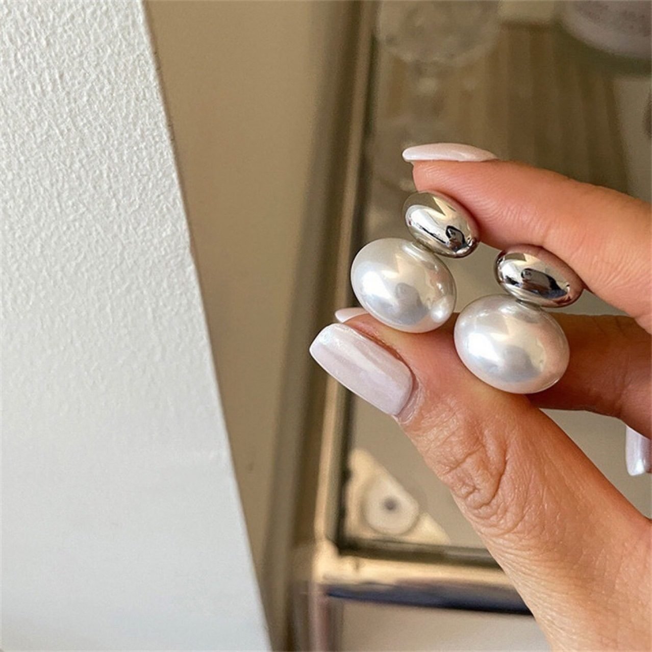 Pearl Vintage Stud Earrings No. 259 - view 5