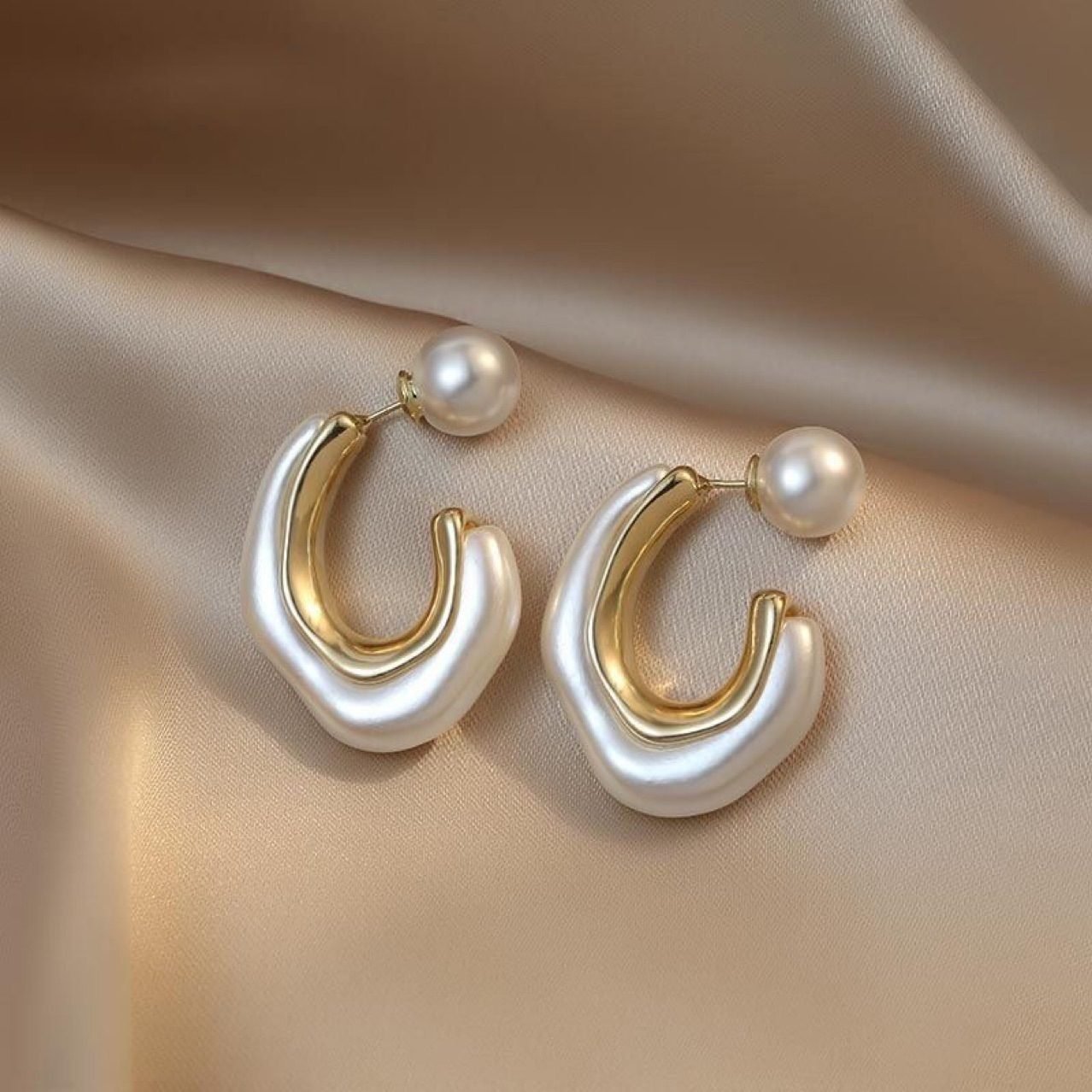 Pearl Sculptural Hoop Earrings No. 267 - view 3