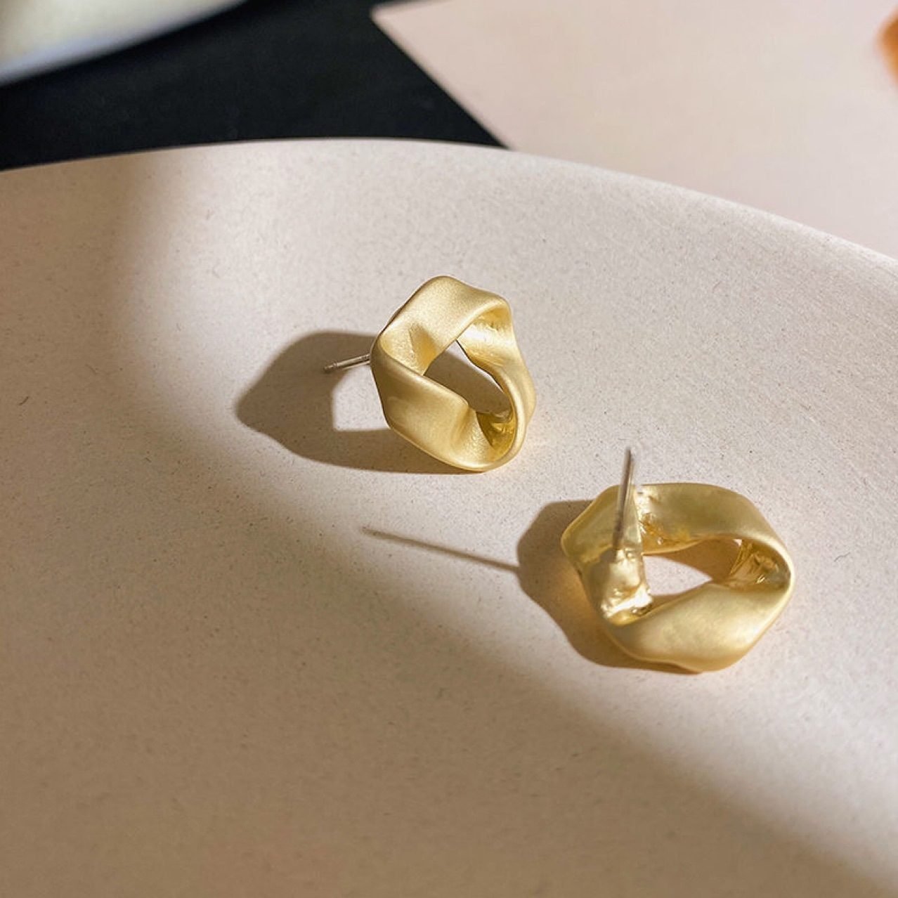 Vintage Stud Earrings No. 282 - view 4