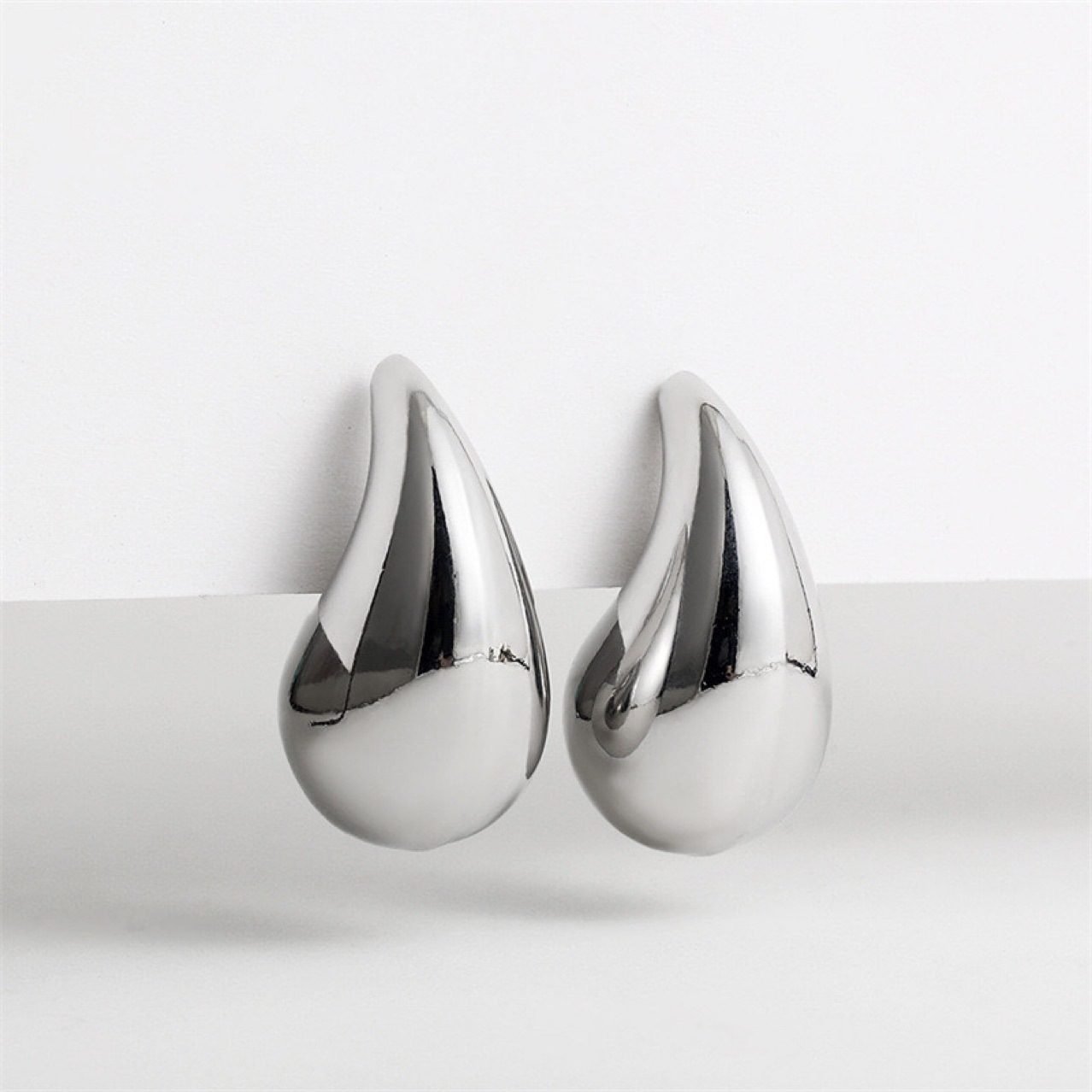 Dewdrop Vintage Stud Earrings - view 6