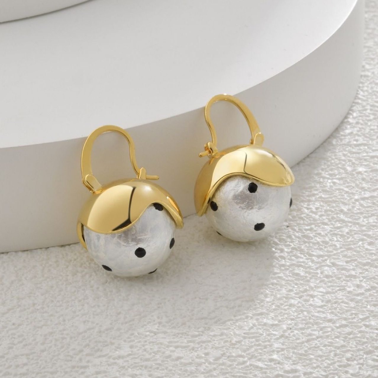 Pearl Vintage Hoop Earrings No. 296 - view 3