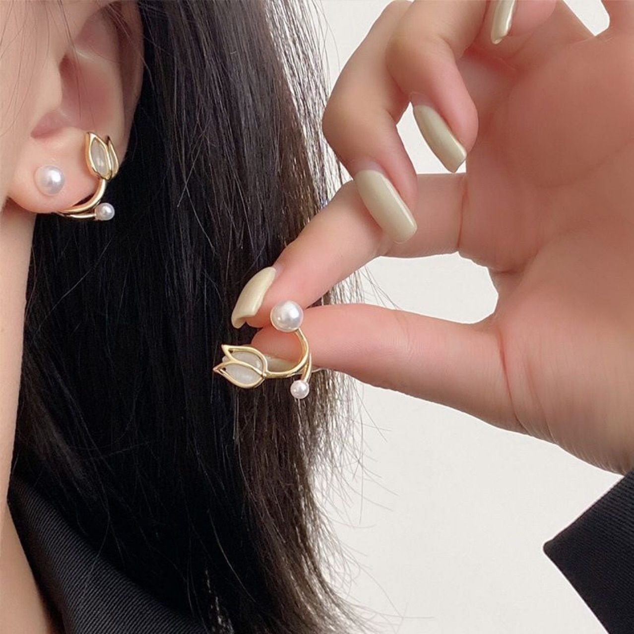Pearl Daisy Stud Earrings - view 4