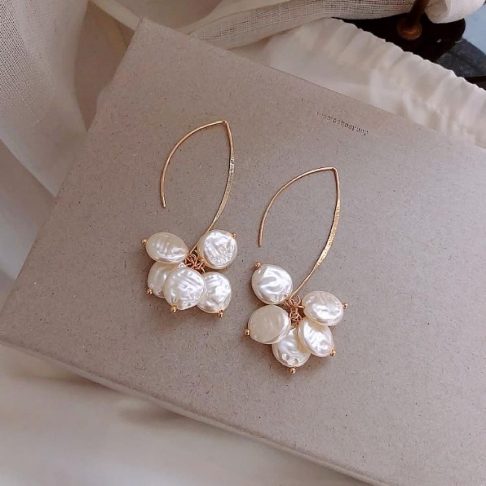 Pearl Shell Stud Earrings - view 4
