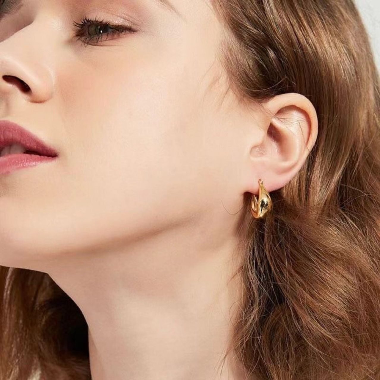 Hoop Earrings No. 319 - view 1