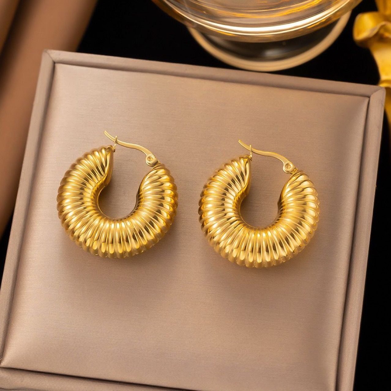 Sculptural Earrings No. 350 - view 3