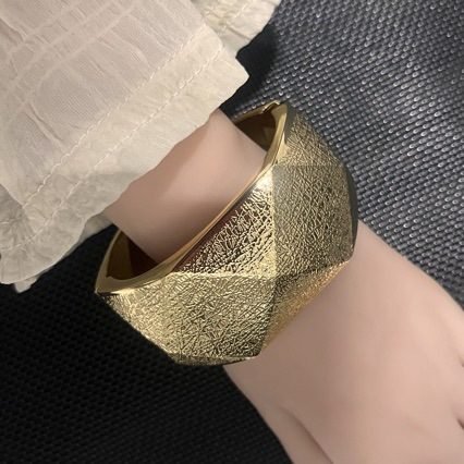 Baroque Vintage Cuff Bracelet - view 4
