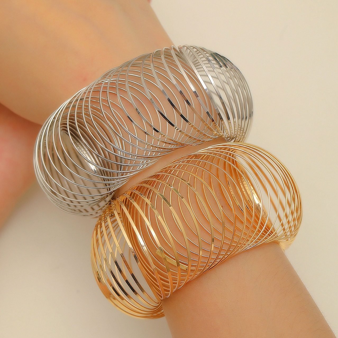 Sculptural Bangle No. 054 - view 4