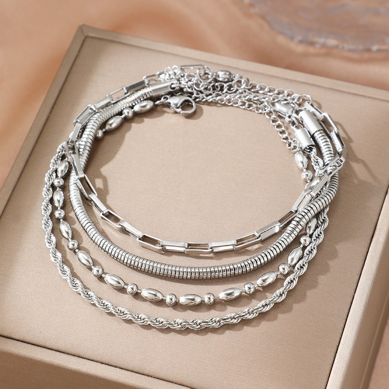 Chain Vintage Jewelry Set - view 6