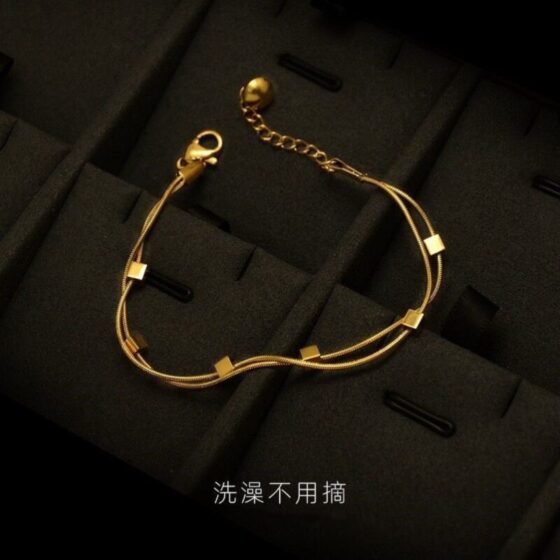 Minimal Bracelet - view 1