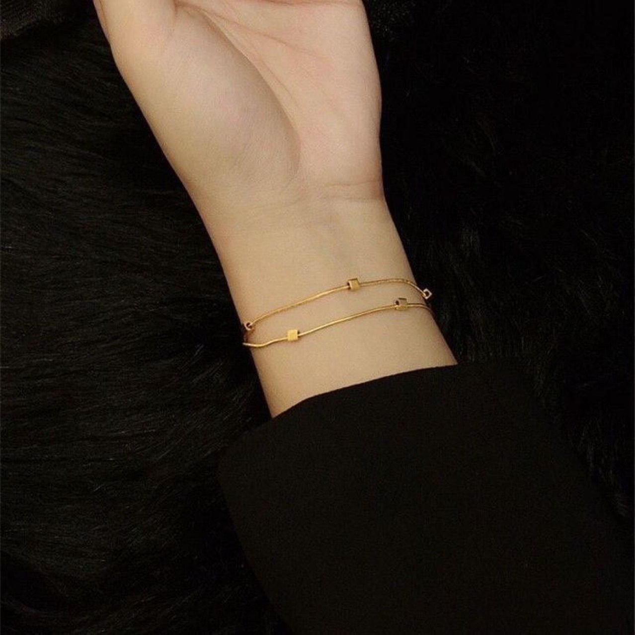 Minimal Bracelet - view 2