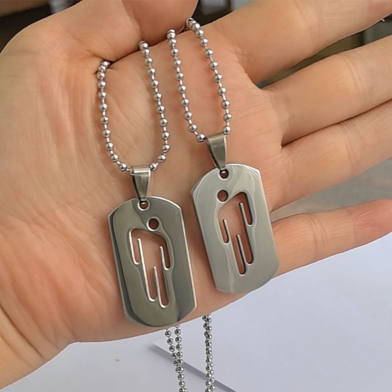 Minimal Pendant Necklace - view 4